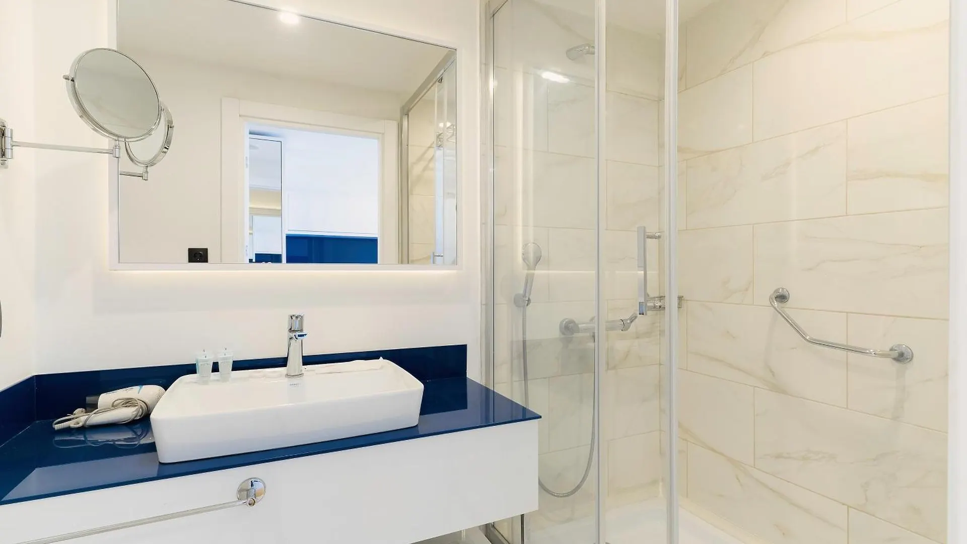 Sea View Hotel Orbi Batumi Apartment